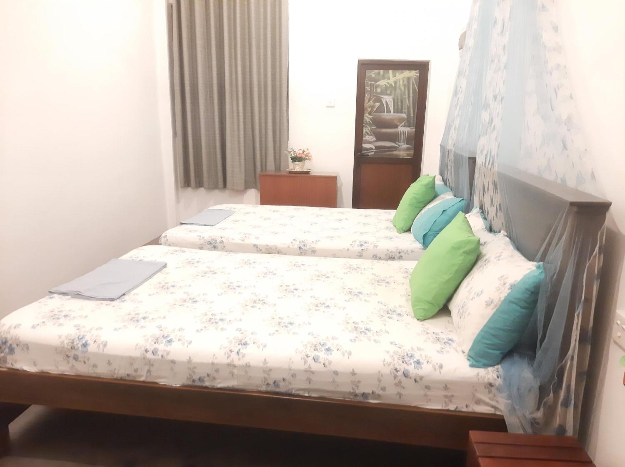 Weerakoon Garden Guest Hotel Hikkaduwa Ngoại thất bức ảnh