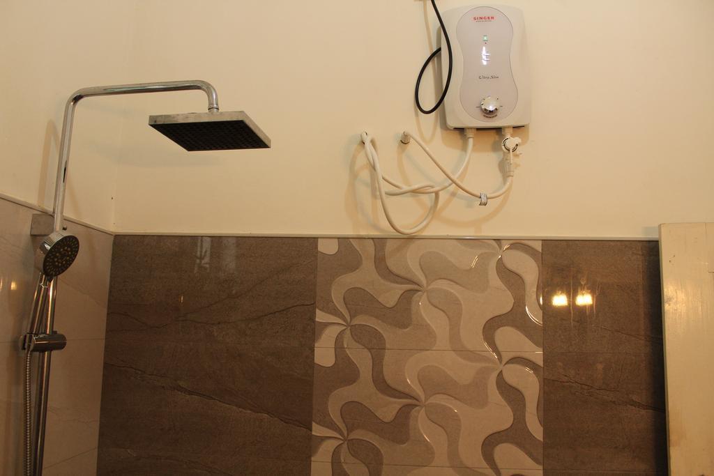 Weerakoon Garden Guest Hotel Hikkaduwa Ngoại thất bức ảnh